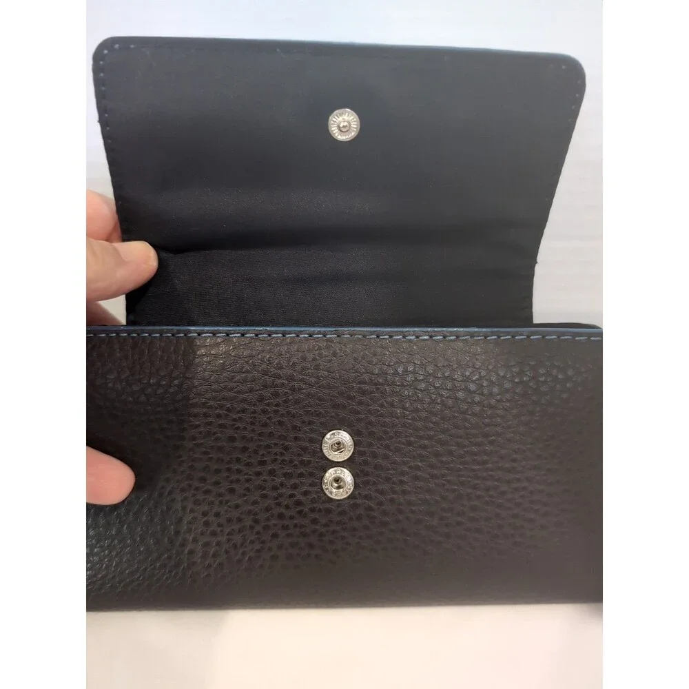 TOMMY HILFIGER WOMENS WALLET Bifold wallet card holder BROWN EUC